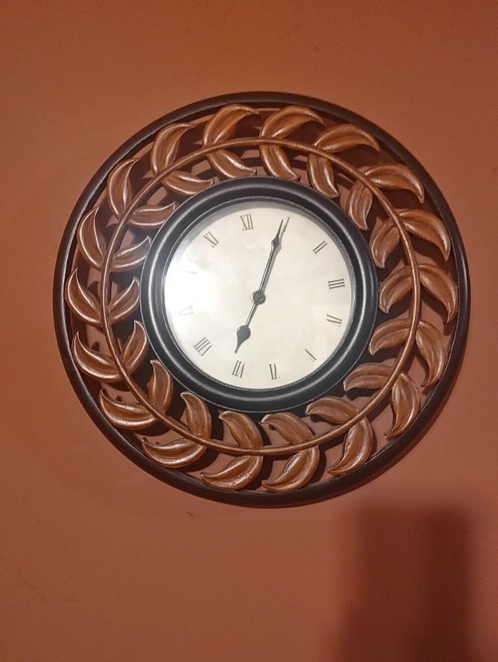 🍂🕰️🍂 Extraordinary Vtg 90's Indian Hand Carved Solid Wood Leaf Analog Clock